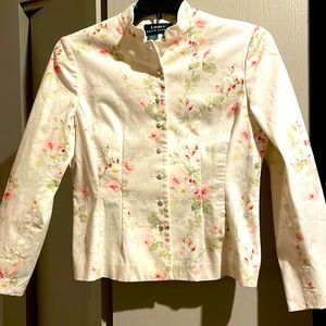 Lauren by Ralph Lauren floral fitted jacket. Delicate covered buttons. Size L.